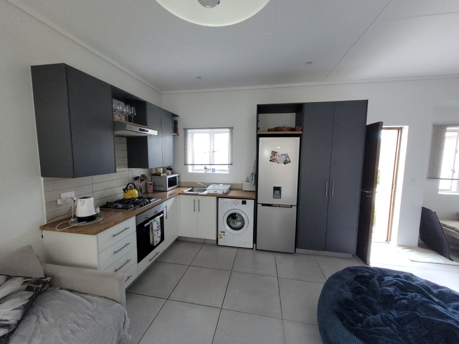 2 Bedroom Property for Sale in Pacaltsdorp Western Cape